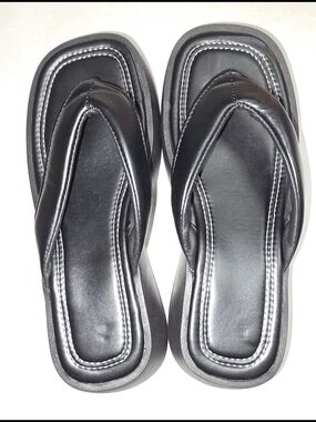 Black Women's Padded Thong Sandals